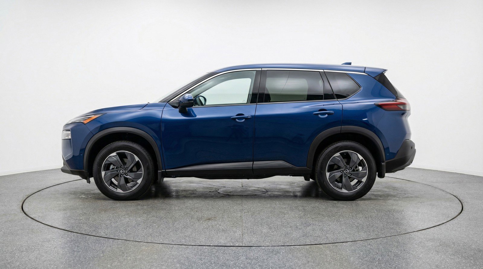 Used 2025 Nissan Rogue SV AWD/4WD image 5