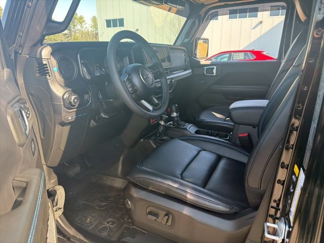 Used 2024 Jeep Wrangler Unlimited Rubicon 4xe image 24