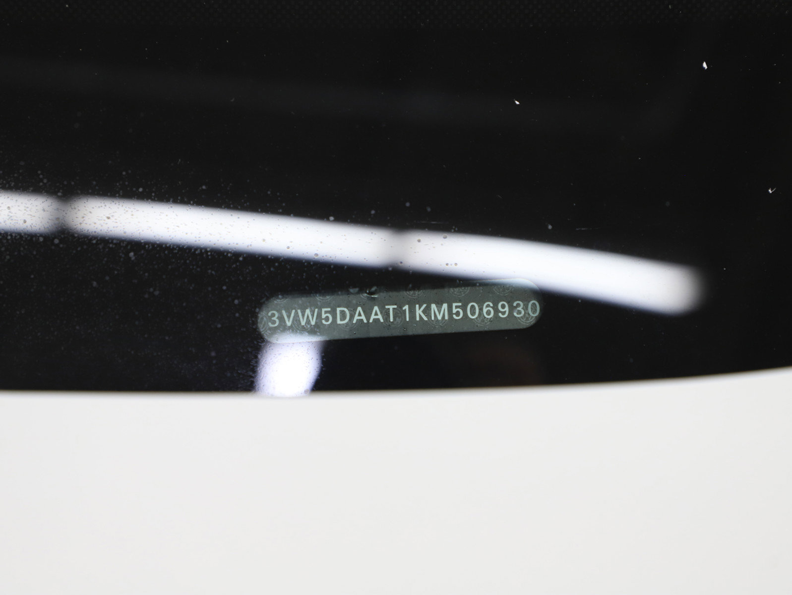 Used 2019 Volkswagen Beetle 2.0T S FWD image 27
