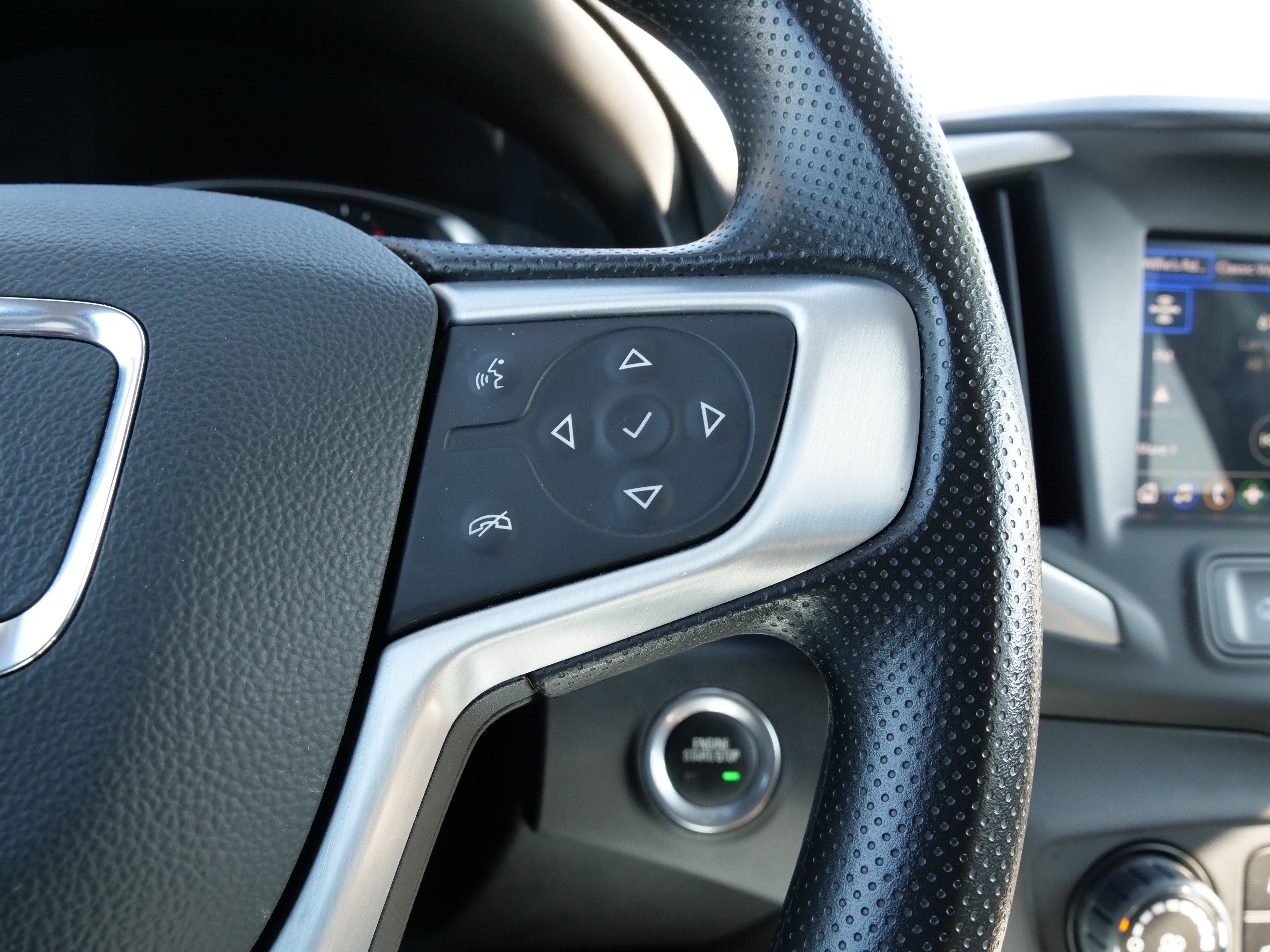 Used 2024 GMC Terrain SLE image 20