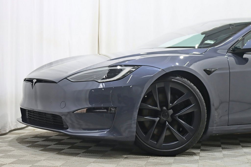 Used 2023 Tesla Model S Standard Range image 2