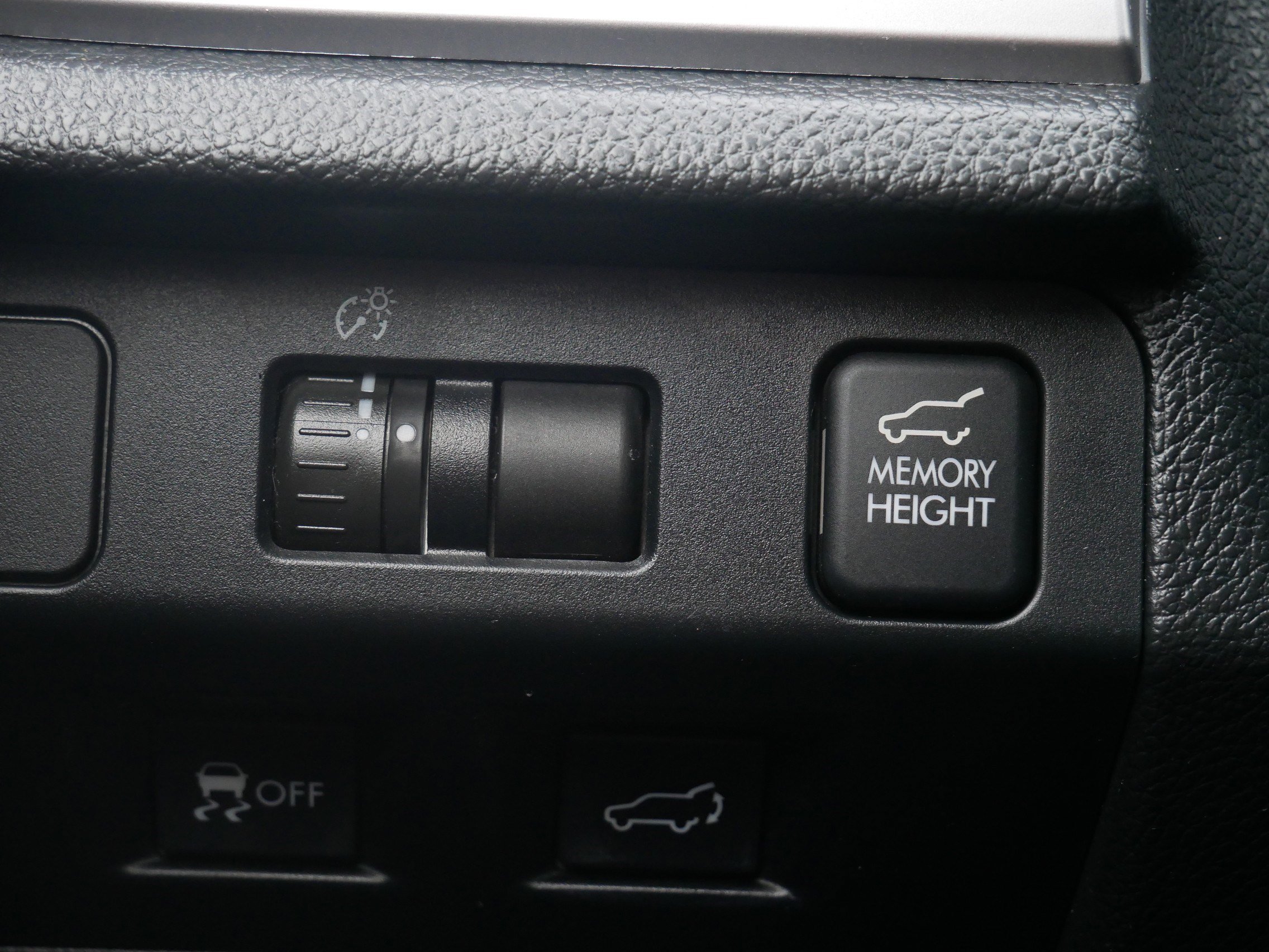 Used 2015 Subaru Forester 2.5i Limited w/ Popular Package #2 image 26