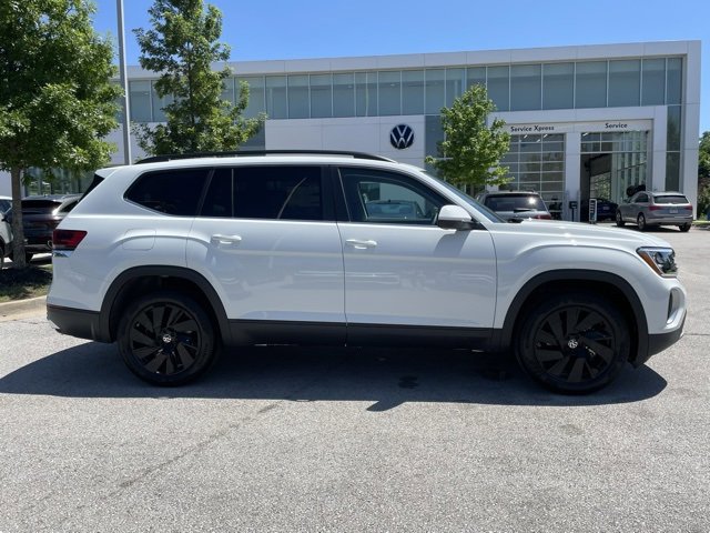 New 2025 Volkswagen Atlas SE image 8
