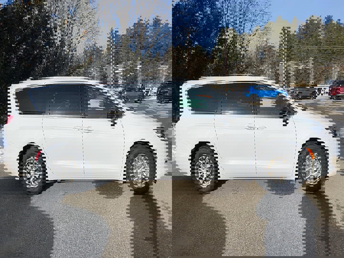 New 2026 Chrysler Voyager LX image 4