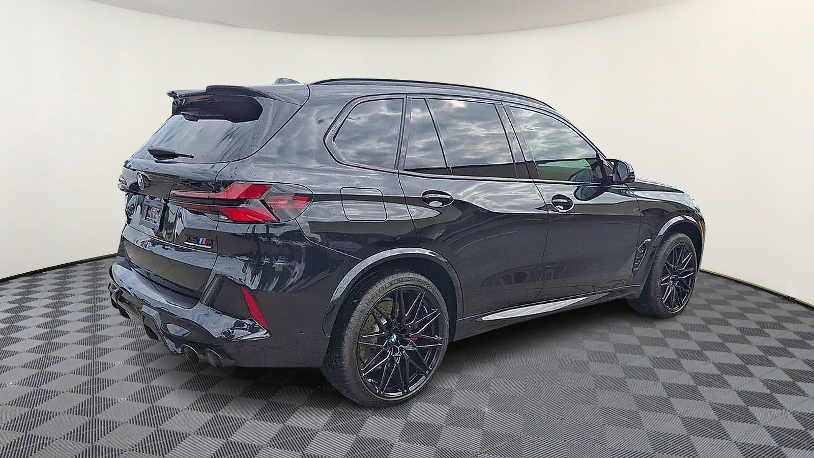 Used 2025 BMW X5 M Competition w/ Executive Package AWD/4WD image 8