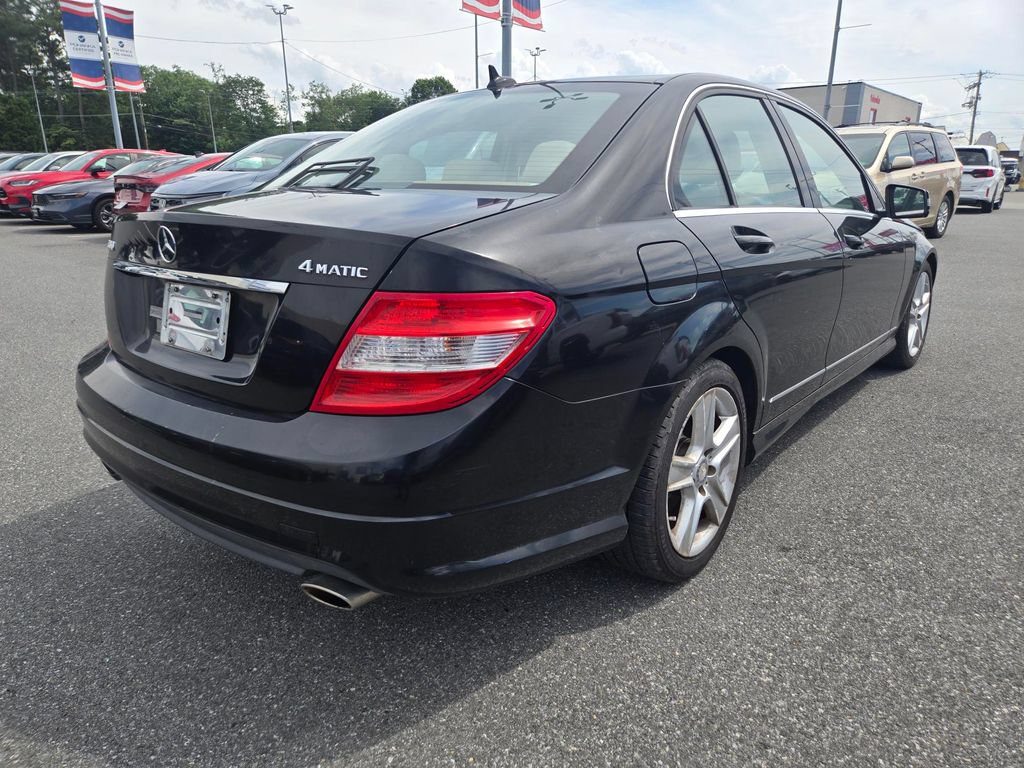 Used 2011 Mercedes-Benz C 300 4MATIC Sedan image 7