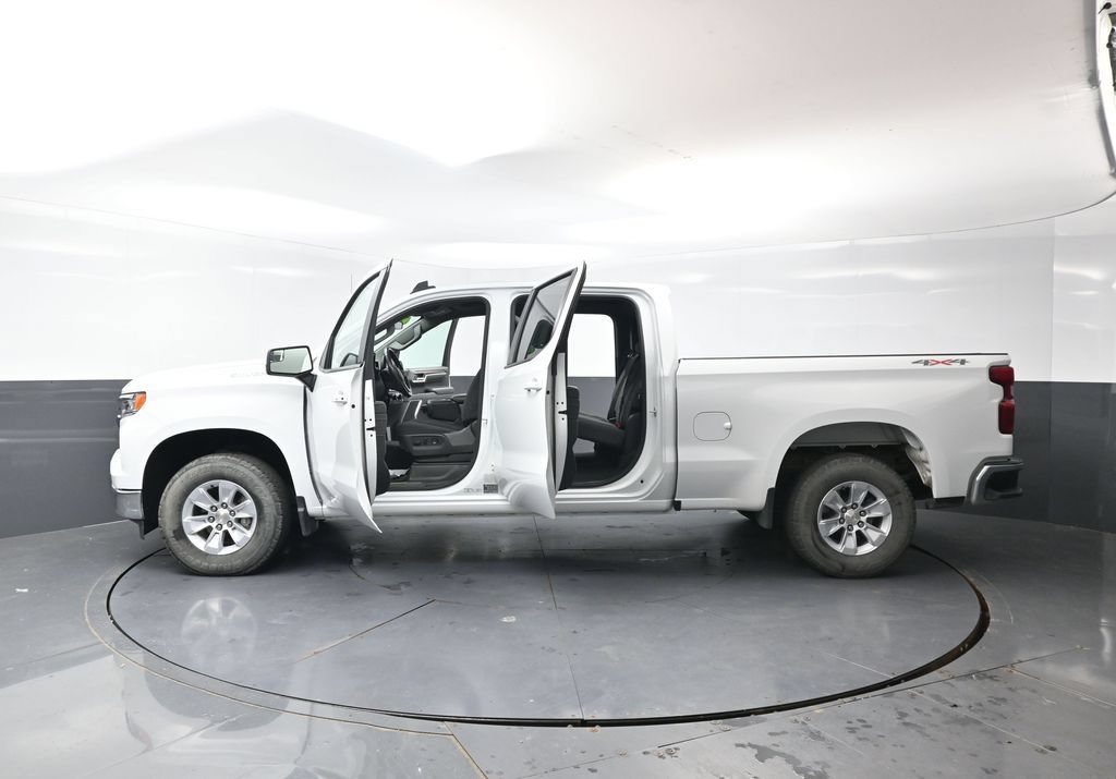 Used 2025 Chevrolet Silverado 1500 LT w/ Work Truck Package AWD/4WD image 57