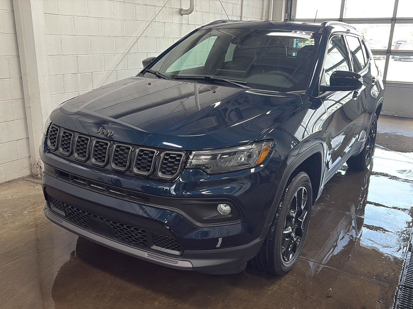 New 2026 Jeep Compass Latitude AWD/4WD image 36