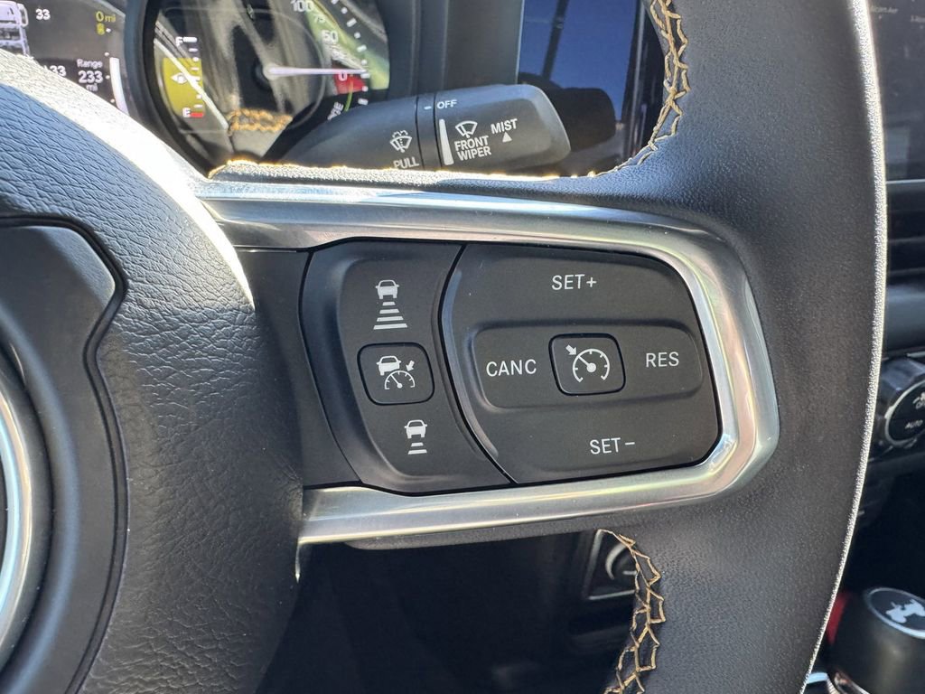 Used 2024 Jeep Wrangler Unlimited Sahara w/ Technology Group image 19