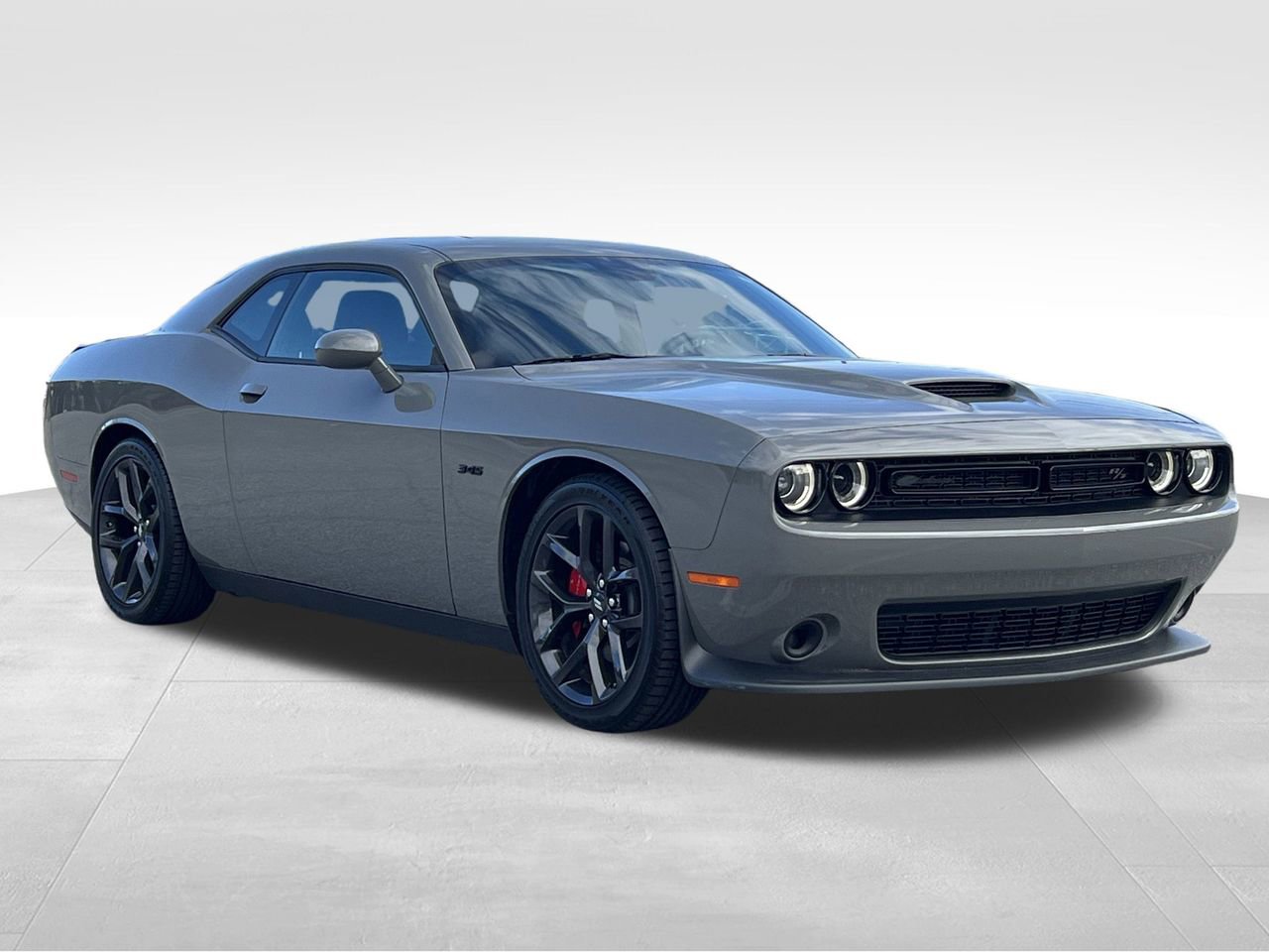 Used 2023 Dodge Challenger R/T w/ Blacktop Package image 29