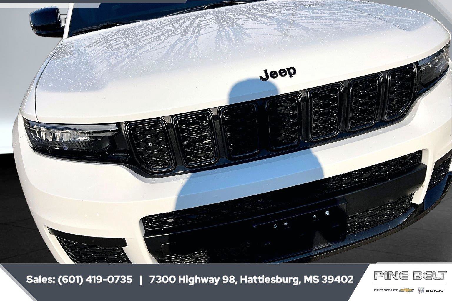 Used 2025 Jeep Grand Cherokee L Altitude RWD image 22