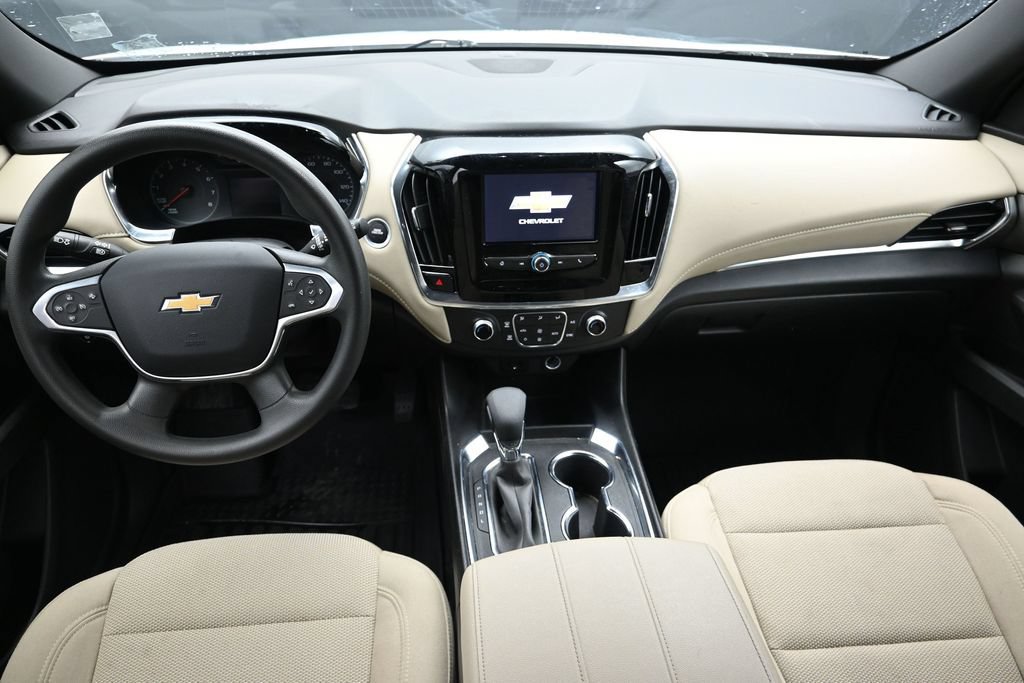 Used 2023 Chevrolet Traverse LS FWD image 15