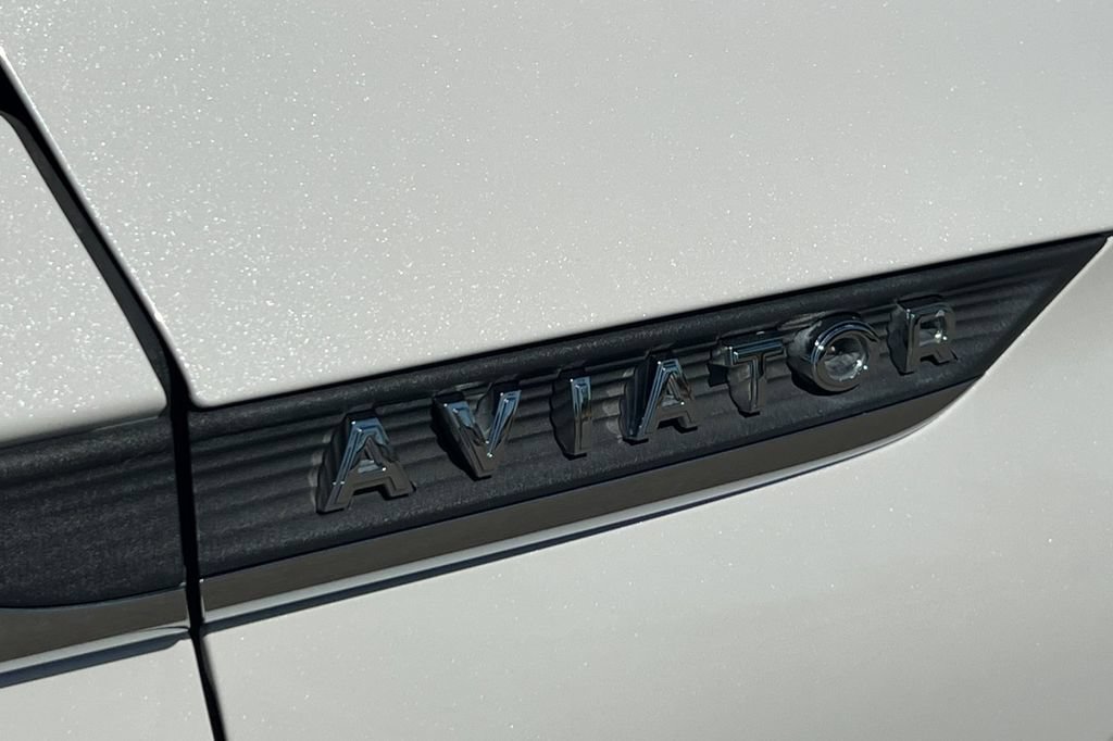 Used 2020 Lincoln Aviator Reserve RWD image 30