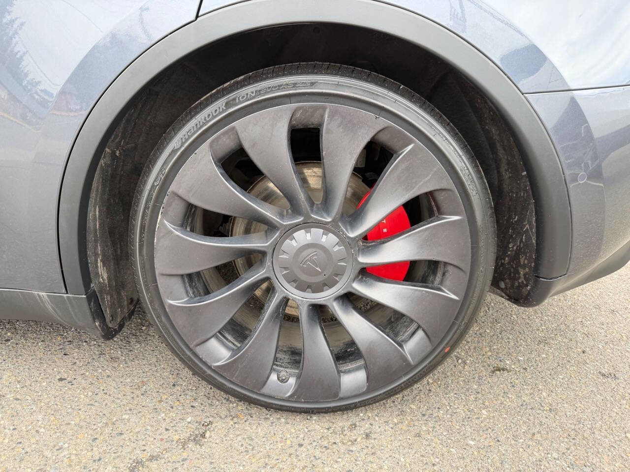 Used 2022 Tesla Model Y Performance image 3