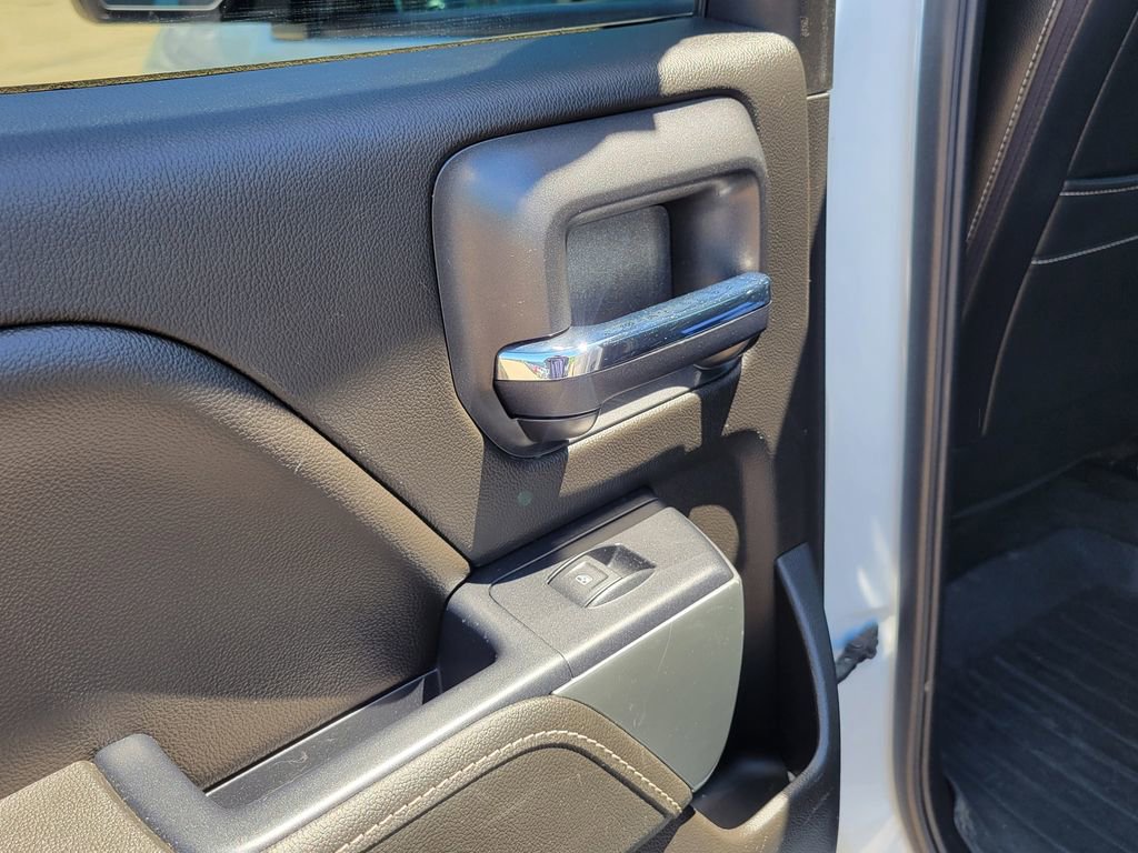 Used 2018 Chevrolet Silverado 1500 LT w/ All Star Edition AWD/4WD image 42