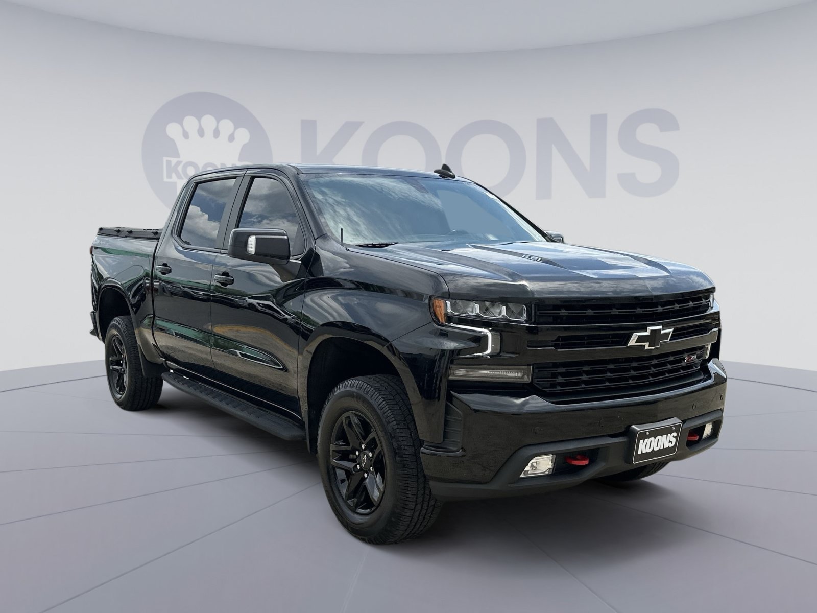 Used 2021 Chevrolet Silverado 1500 LT Trail Boss w/ Convenience Package II AWD/4WD image 2