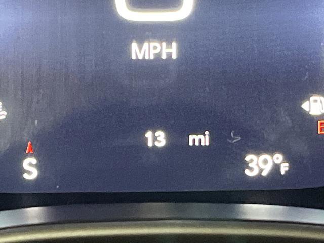 New 2026 Chrysler Pacifica Select w/ S Appearance Package image 6