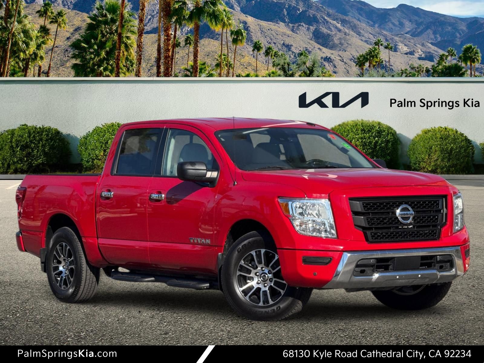 Used 2021 Nissan Titan SV w/ SV Convenience Package image 1