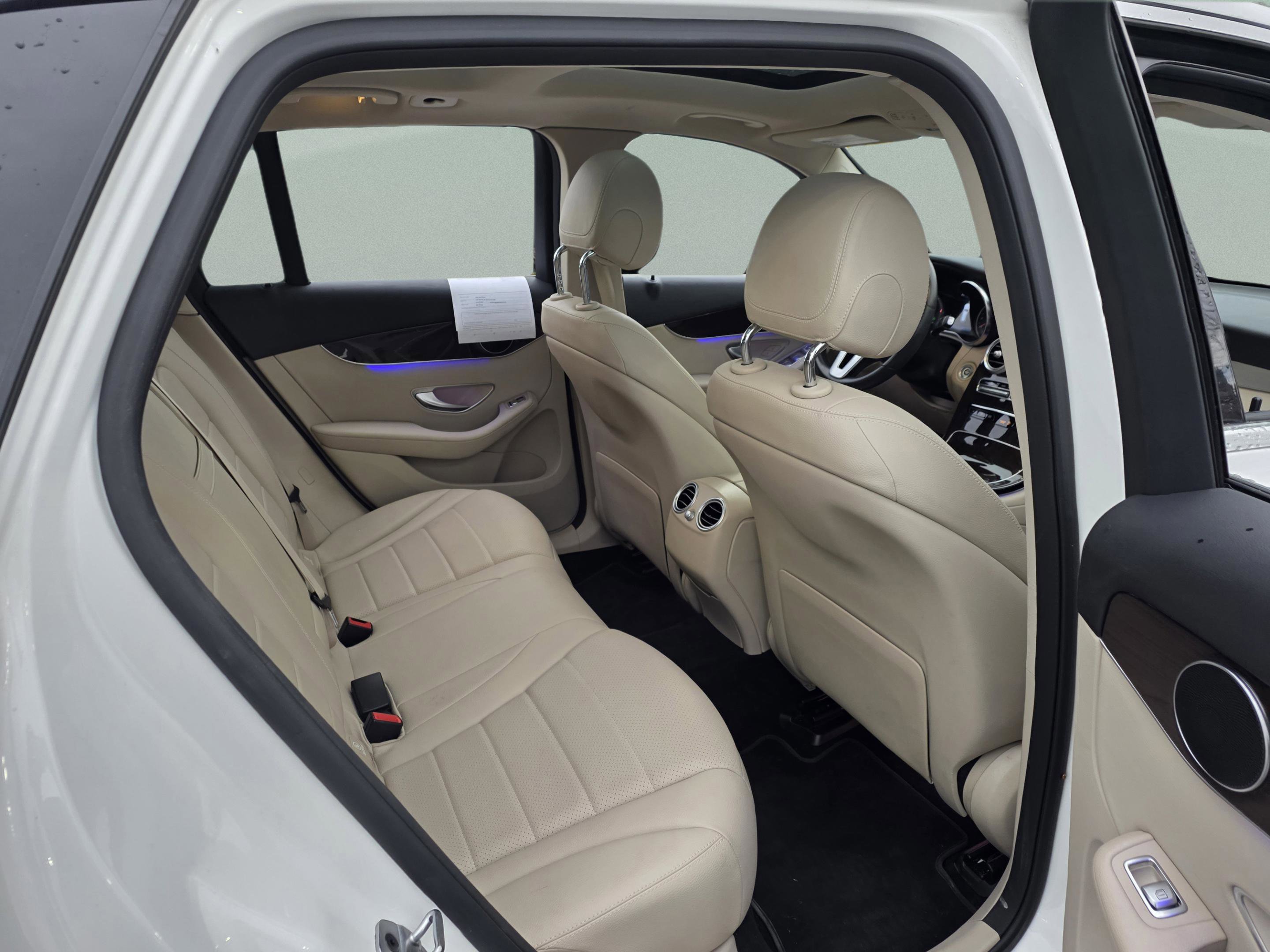 Used 2022 Mercedes-Benz GLC 300 image 26