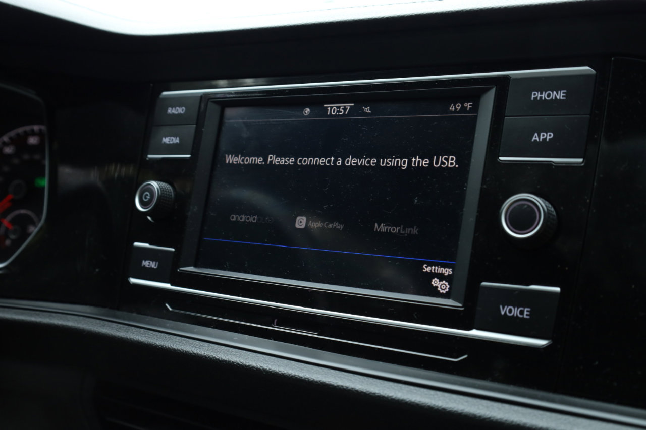 Used 2020 Volkswagen Jetta R-Line w/ R-Line Cold Weather Package image 10