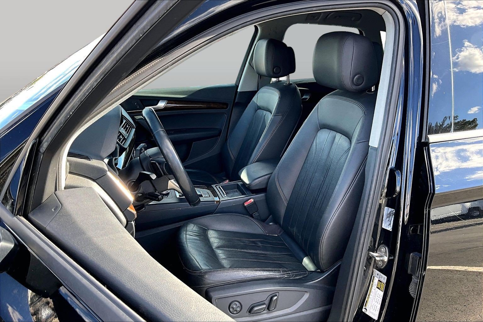 Used 2018 Audi Q5 2.0T Premium AWD/4WD image 24