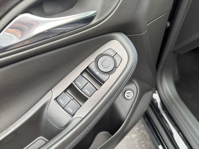 Certified 2025 Buick Encore GX Sport Touring w/ Experience Buick Package AWD/4WD image 13