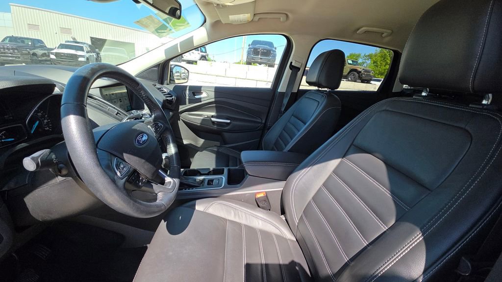 Used 2017 Ford Escape Titanium image 11