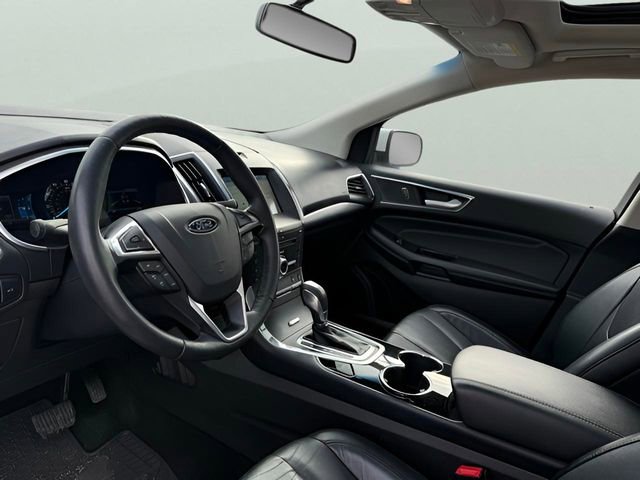 Used 2017 Ford Edge Titanium w/ Equipment Group 301A image 17