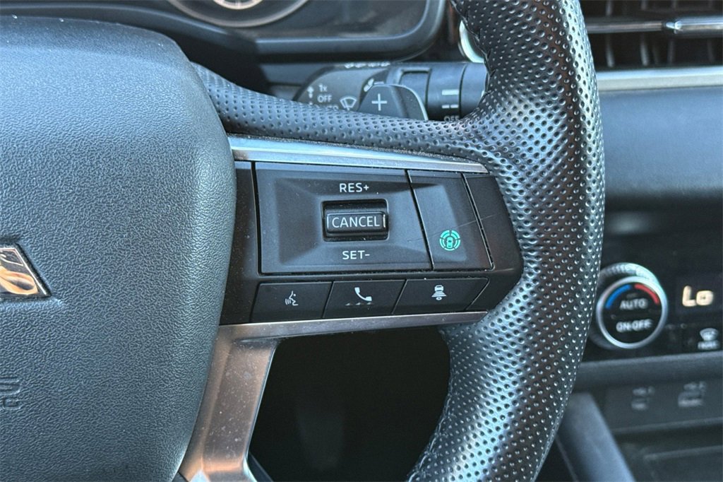 Used 2024 Mitsubishi Outlander FWD image 35