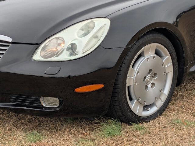 Used 2002 Lexus SC 430 Convertible image 9