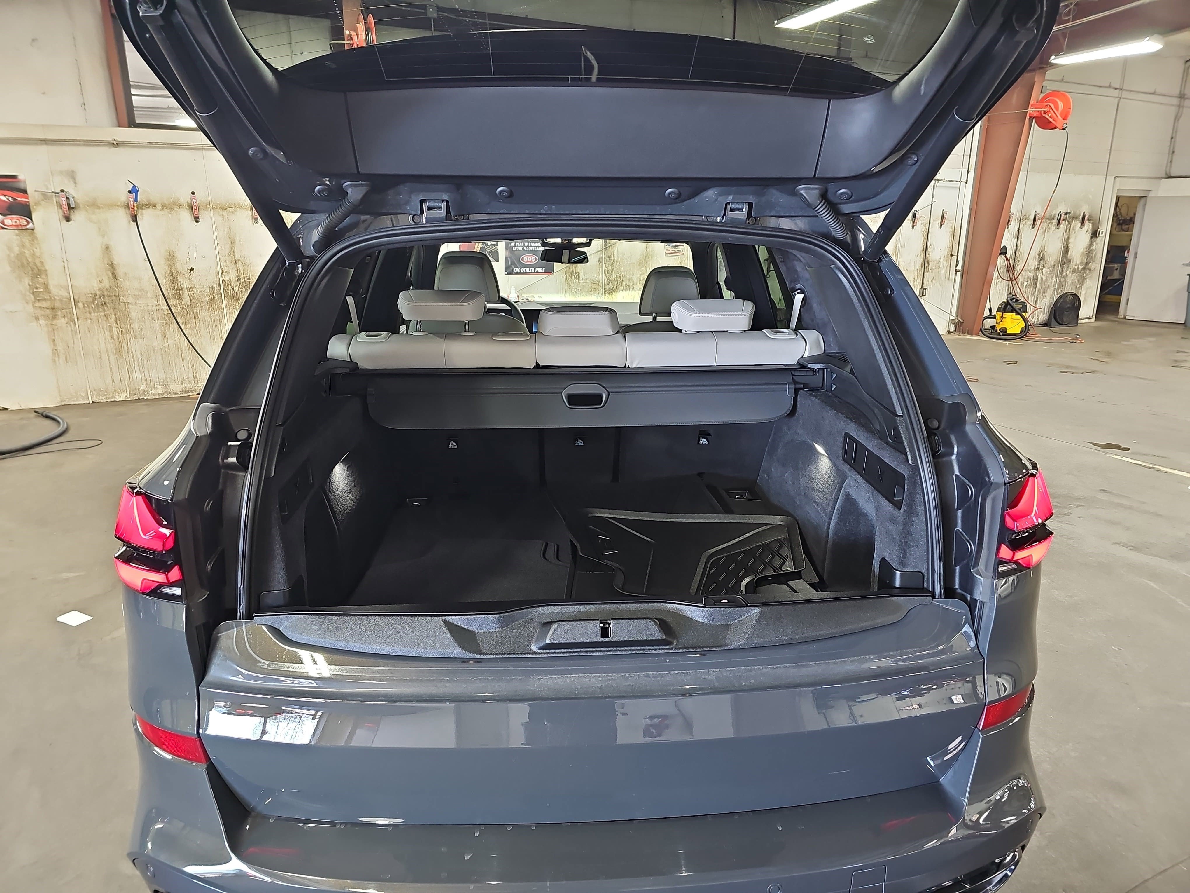 Used 2025 BMW X5 xDrive40i w/ M Sport Package image 13