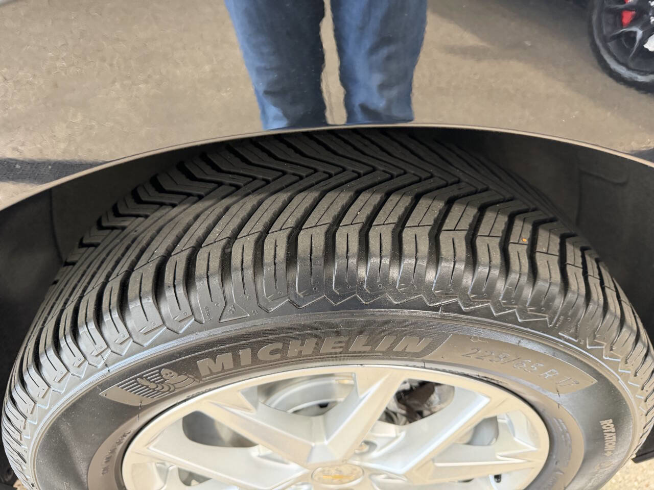 Used 2022 Chevrolet Equinox LT w/ Driver Convenience Package AWD/4WD image 25