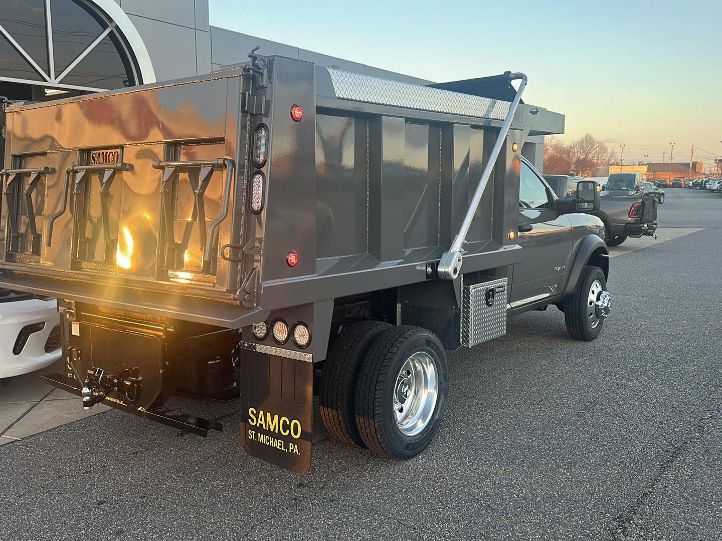 New 2026 RAM 5500 4x4 Regular Cab image 8