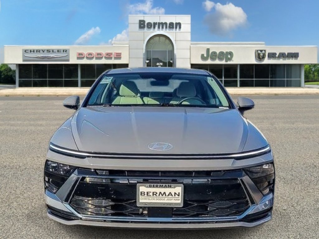 Used 2025 Hyundai Sonata SEL FWD image 8