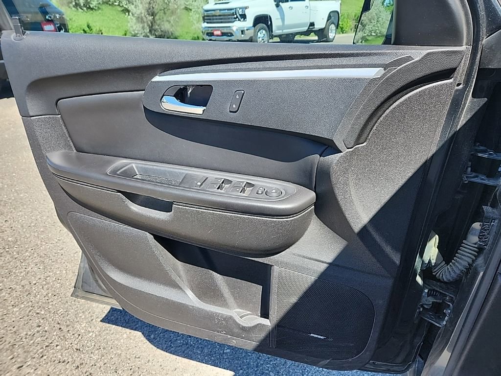 Used 2011 Chevrolet Traverse LT w/ Personal Connectivity Package AWD/4WD image 23