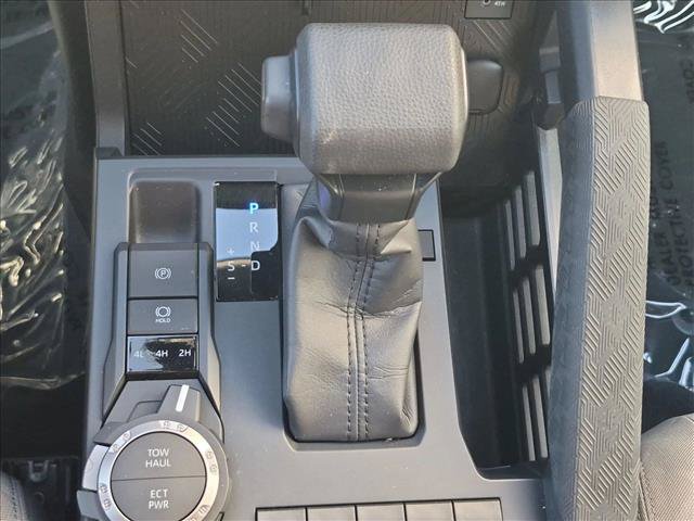 Used 2024 Toyota Tacoma SR5 AWD/4WD image 12