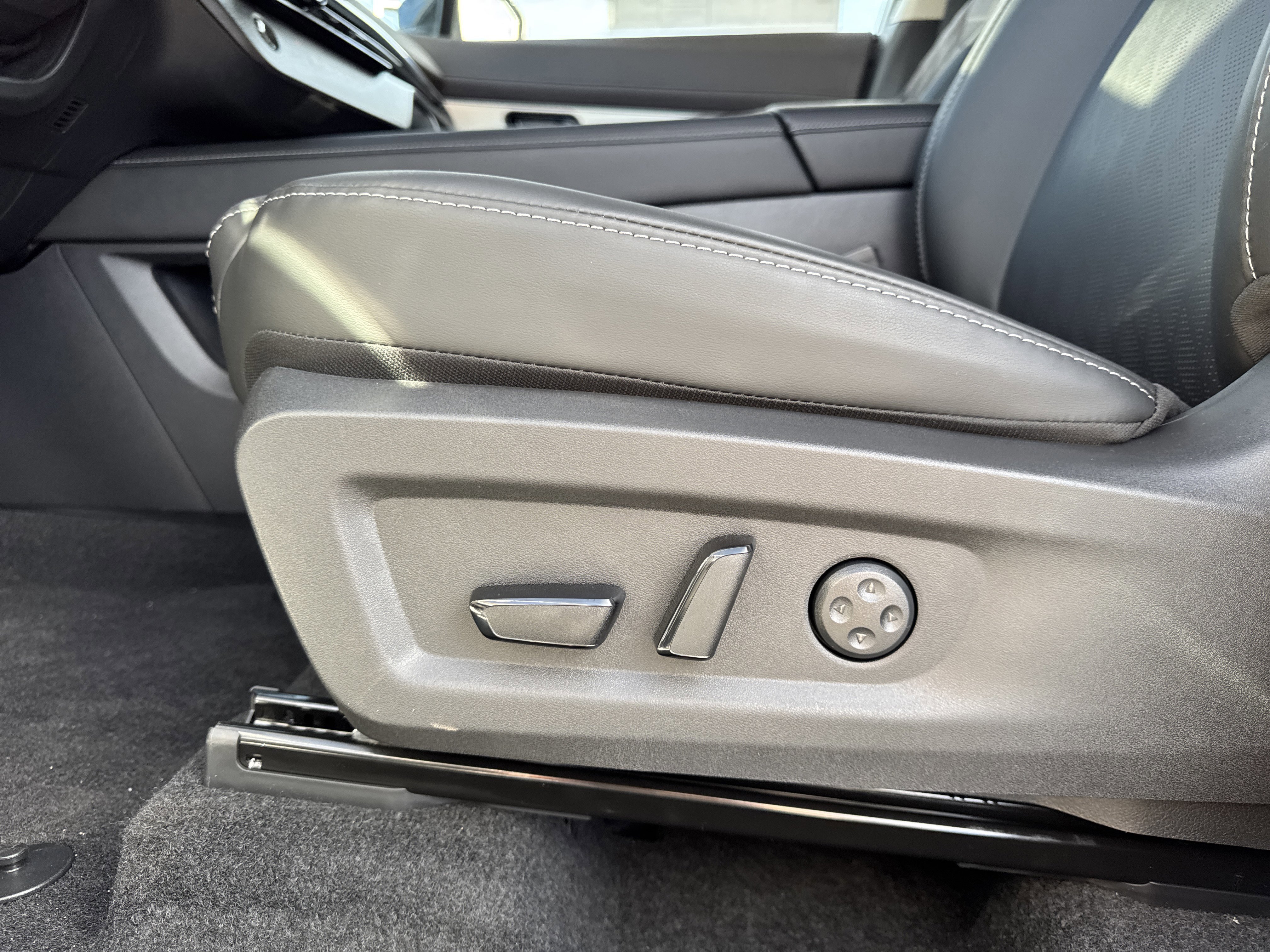 New 2026 Nissan Murano Platinum w/ Cargo Package image 12