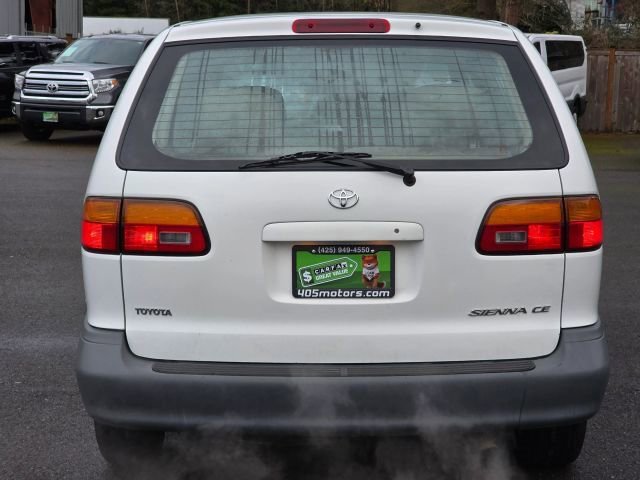 Used 1998 Toyota Sienna CE image 6