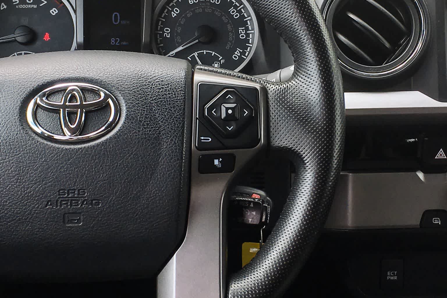 Used 2016 Toyota Tacoma SR5 RWD image 18
