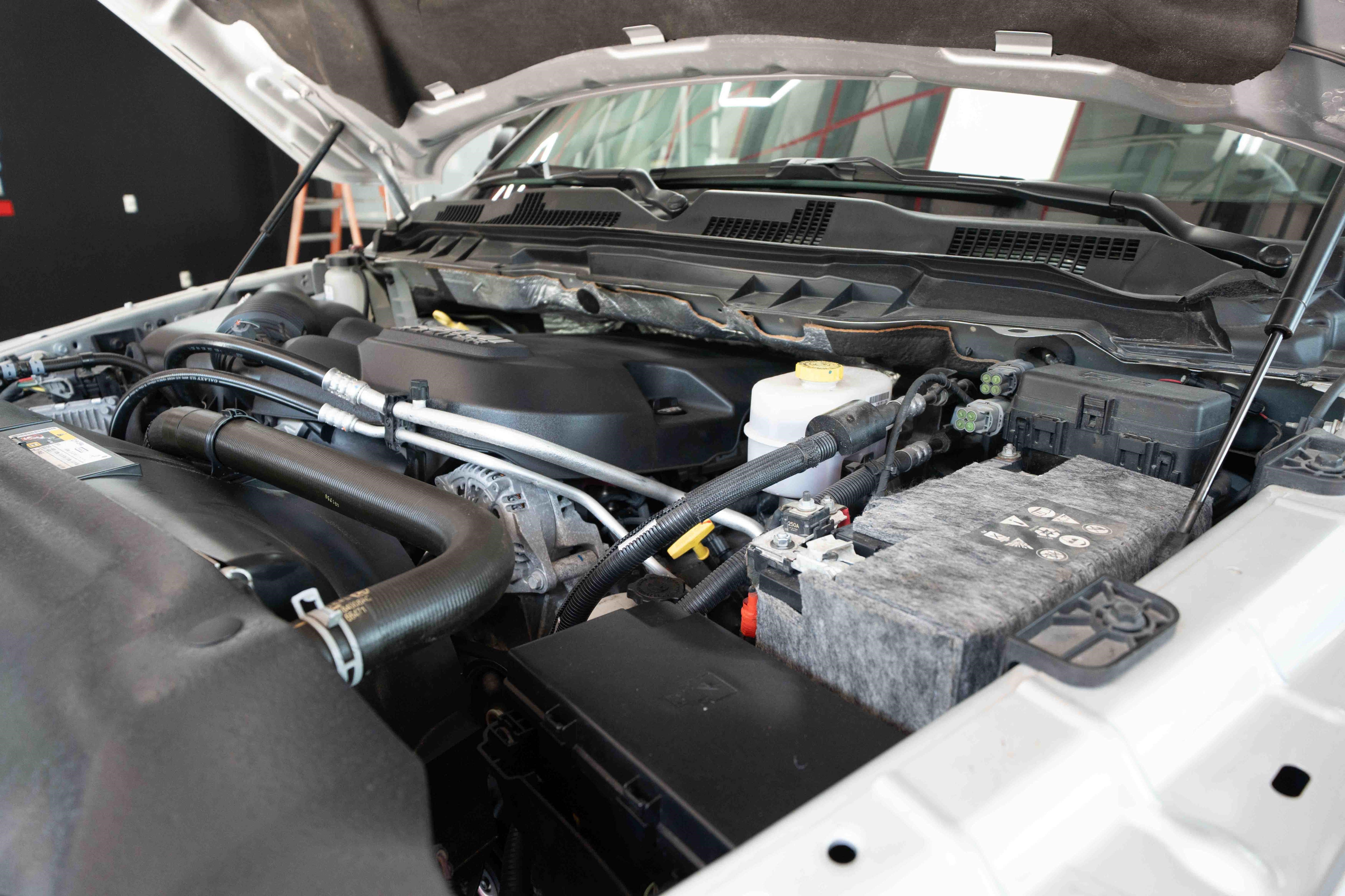 Used 2018 RAM 2500 Laramie w/ Sport Appearance Group AWD/4WD image 32