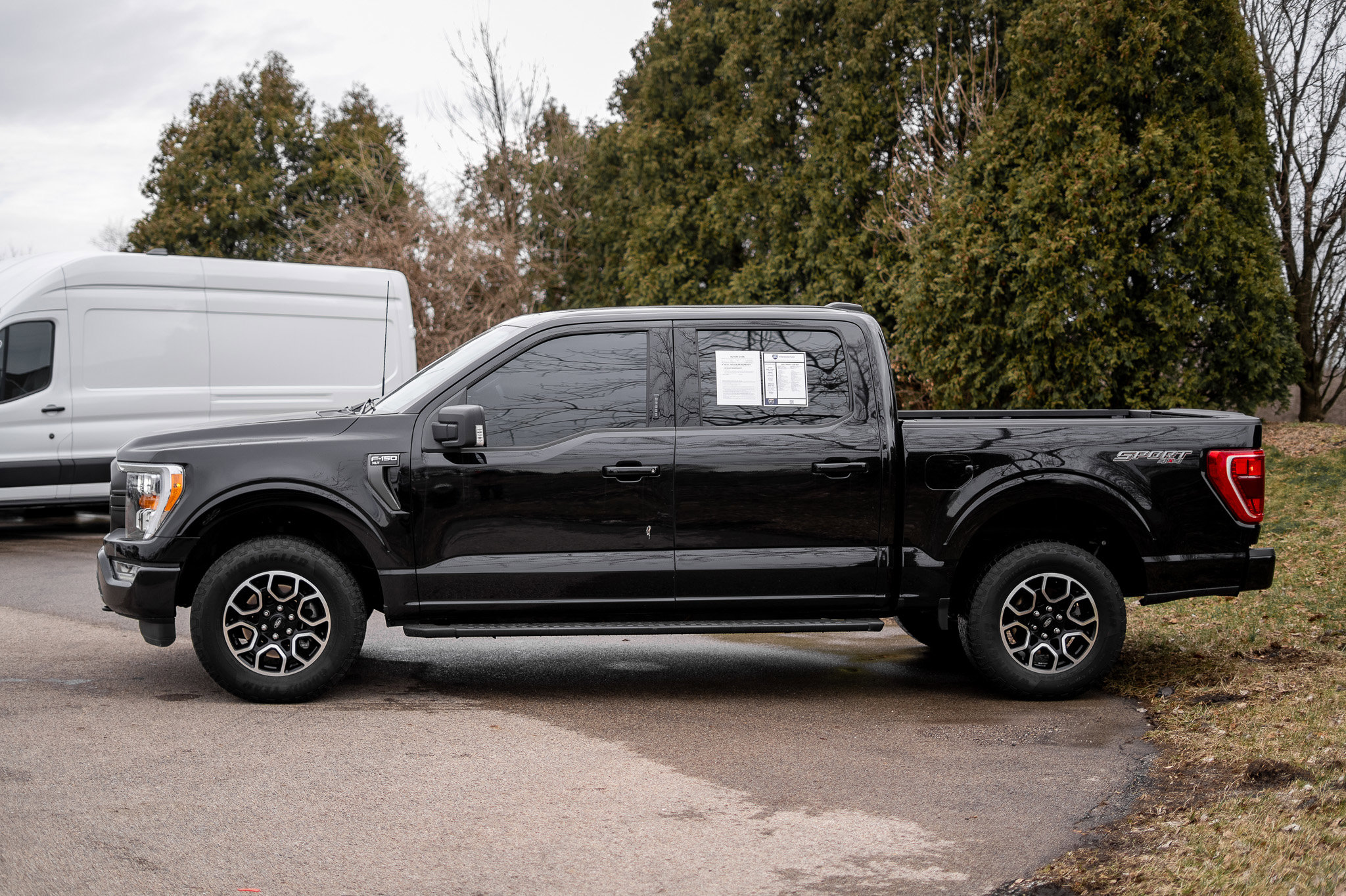 Used 2023 Ford F150 XLT w/ Equipment Group 302A High image 9