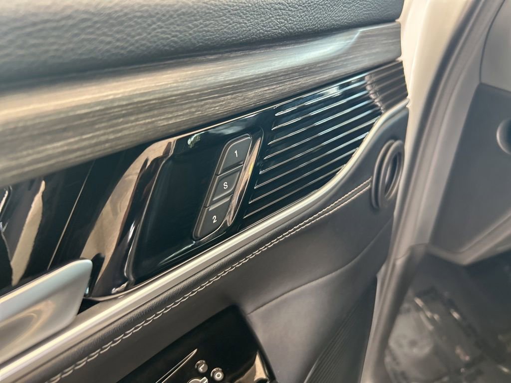 Used 2023 Jeep Wagoneer Series III w/ Preferred Equipment Group image 44