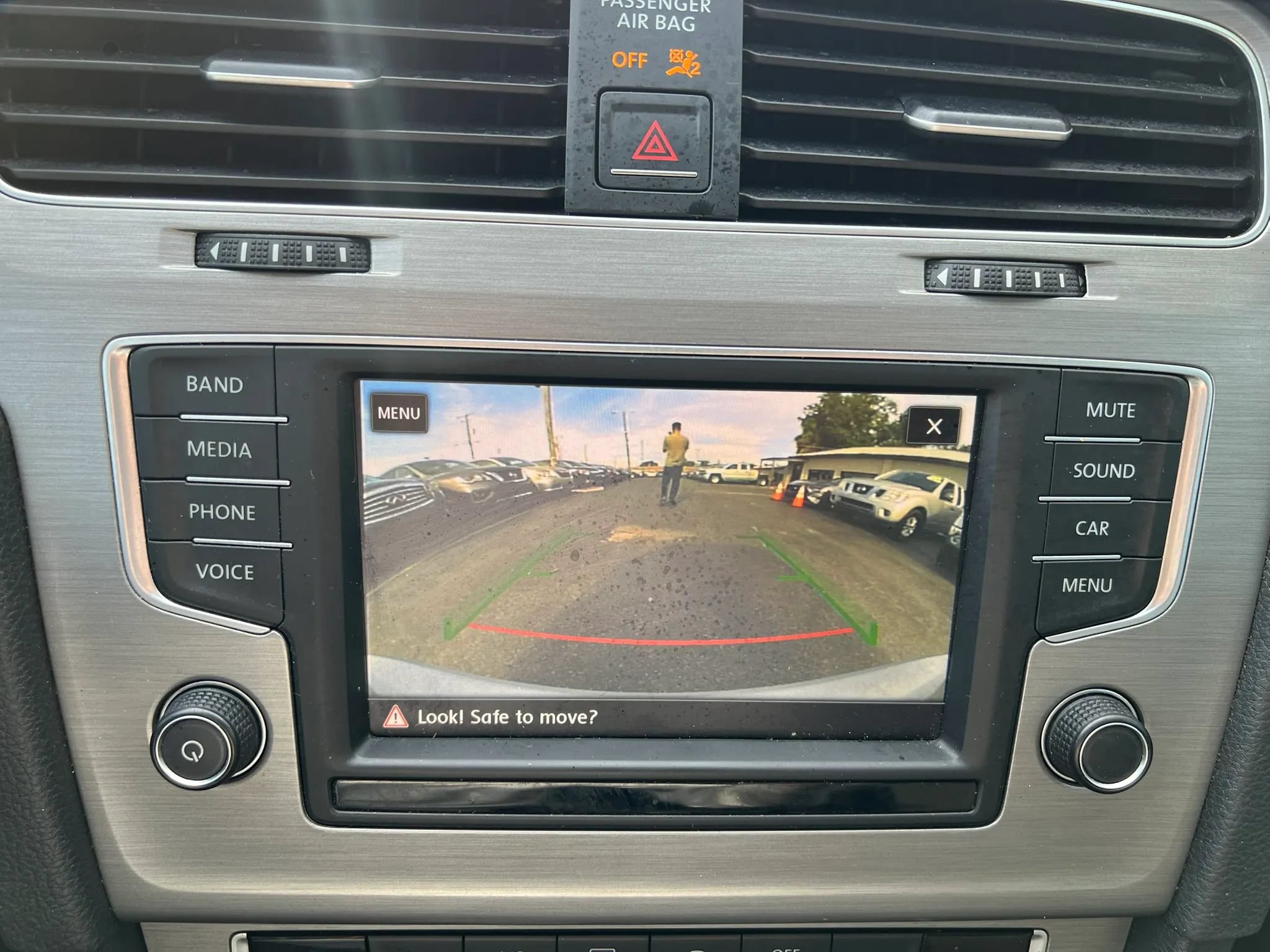 Used 2017 Volkswagen Golf S FWD image 16
