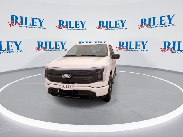 New 2025 Ford F150 Lightning Flash image 3
