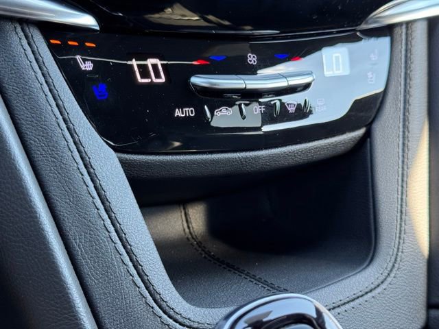 Certified 2024 Cadillac XT6 Premium Luxury w/ Platinum Package image 33