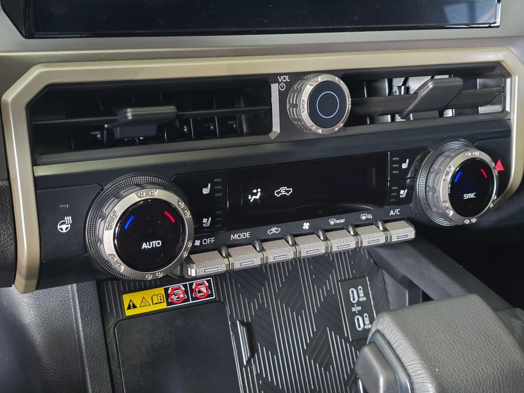 Certified 2024 Toyota Tacoma TRD Sport w/ TRD Sport Premium Package AWD/4WD image 28