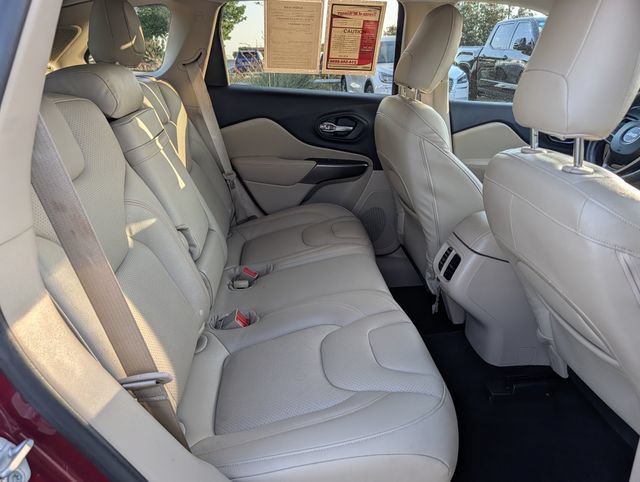 Used 2019 Jeep Cherokee Latitude w/ Popular Appearance Group FWD image 28