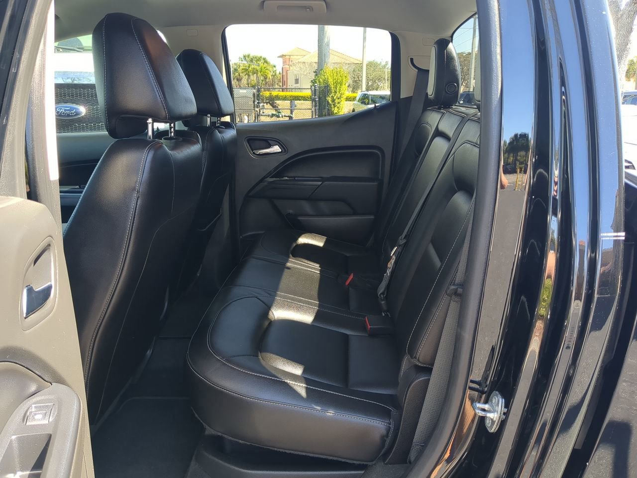 Used 2015 Chevrolet Colorado LT w/ Luxury Package image 14