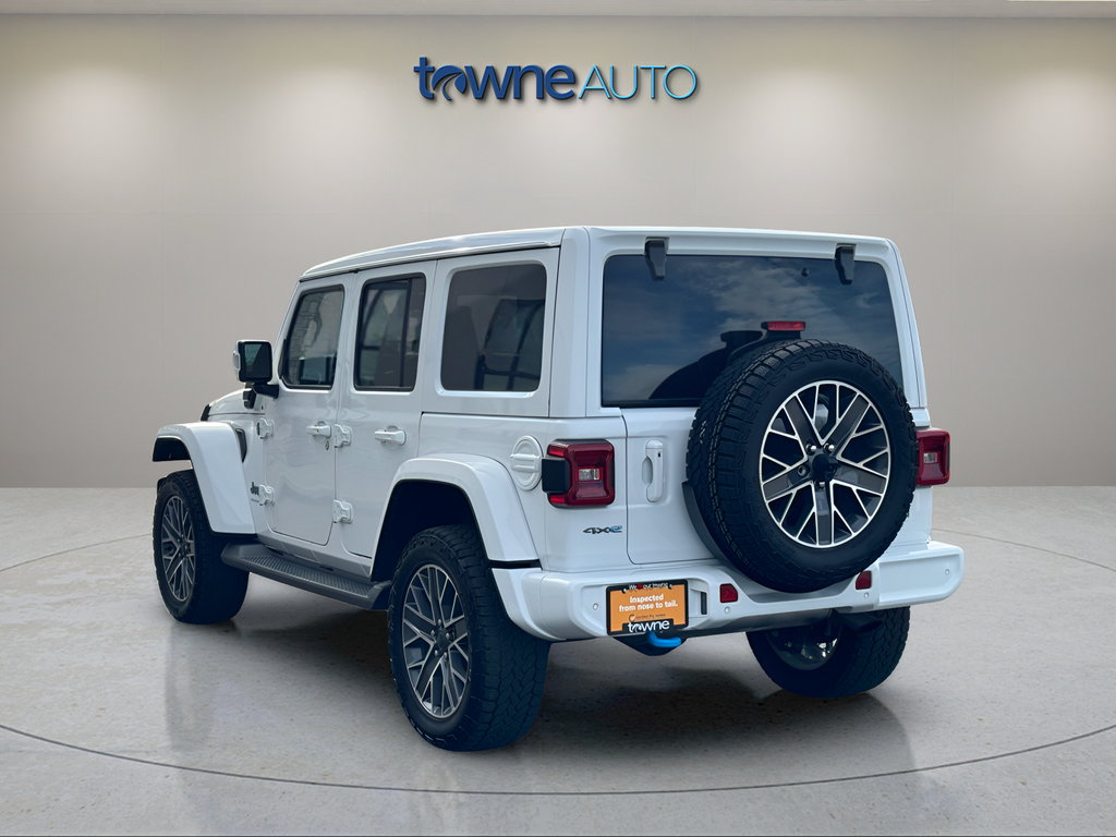 Used 2024 Jeep Wrangler High Altitude AWD/4WD image 3
