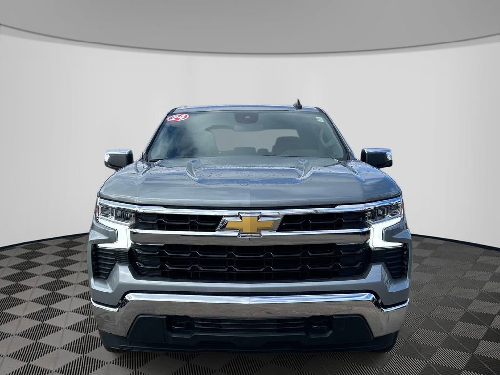 Used 2024 Chevrolet Silverado 1500 LT AWD/4WD image 2